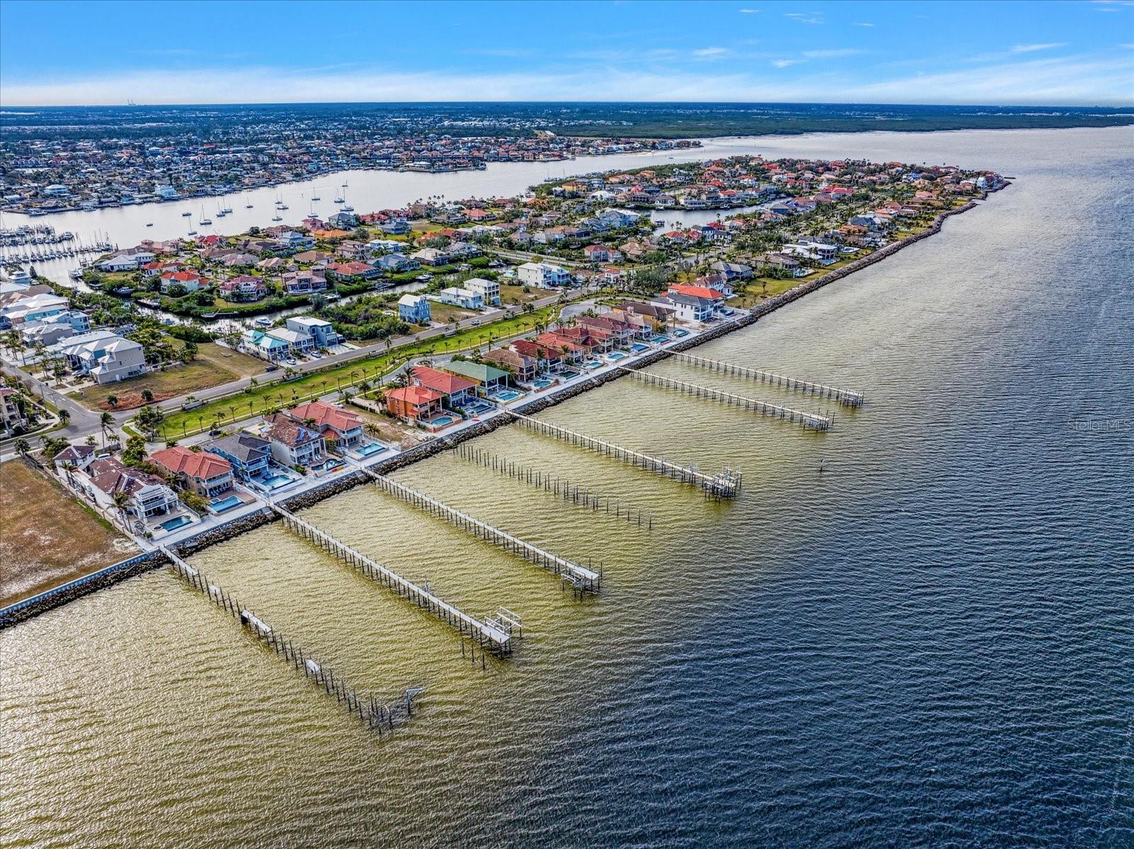 6408 BRIGHT BAY CT, APOLLO BEACH, FL, 33572