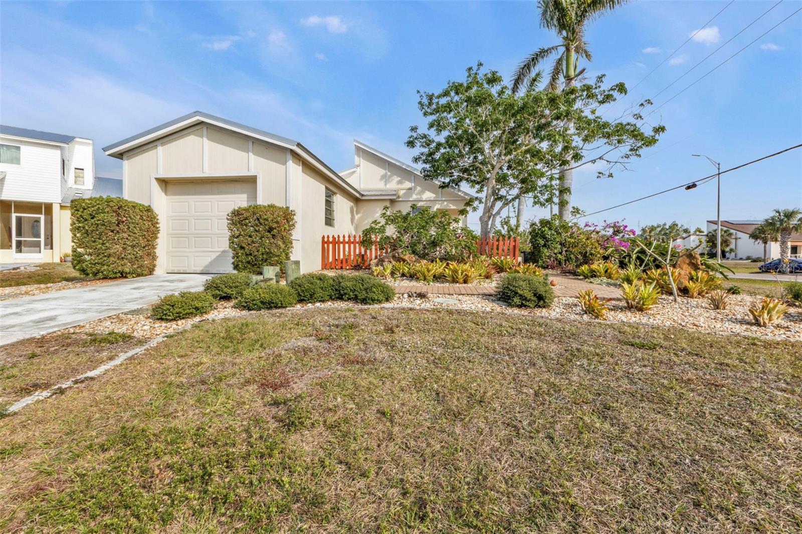 3114 MAGDALINA DR, PUNTA GORDA, FL, 33950