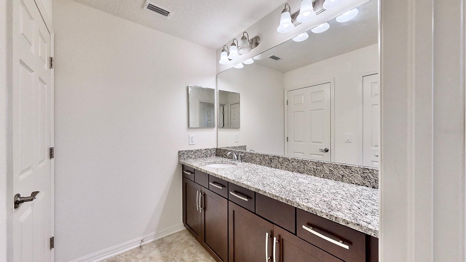 18865 DEER TRACKS LOOP, LUTZ, FL, 33558