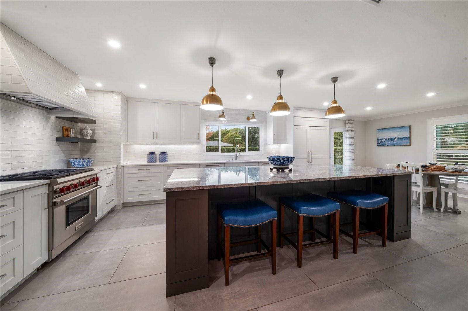301 OSCEOLA RD, BELLEAIR, FL, 33756