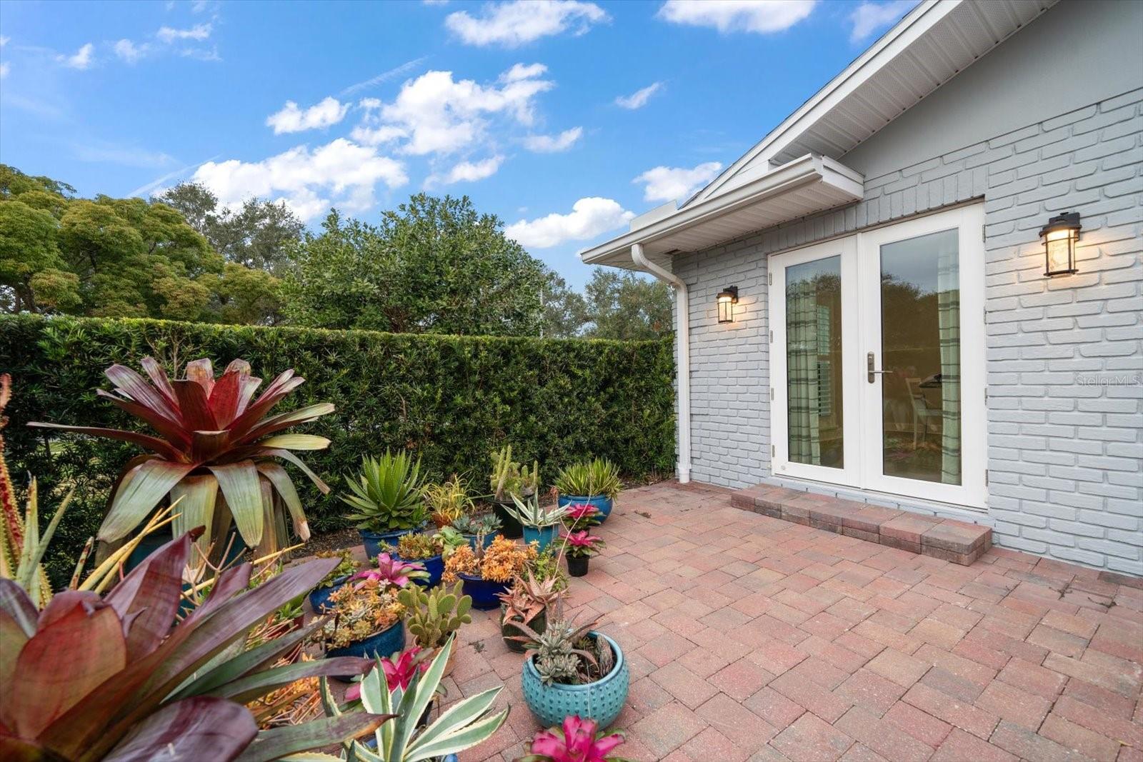301 OSCEOLA RD, BELLEAIR, FL, 33756