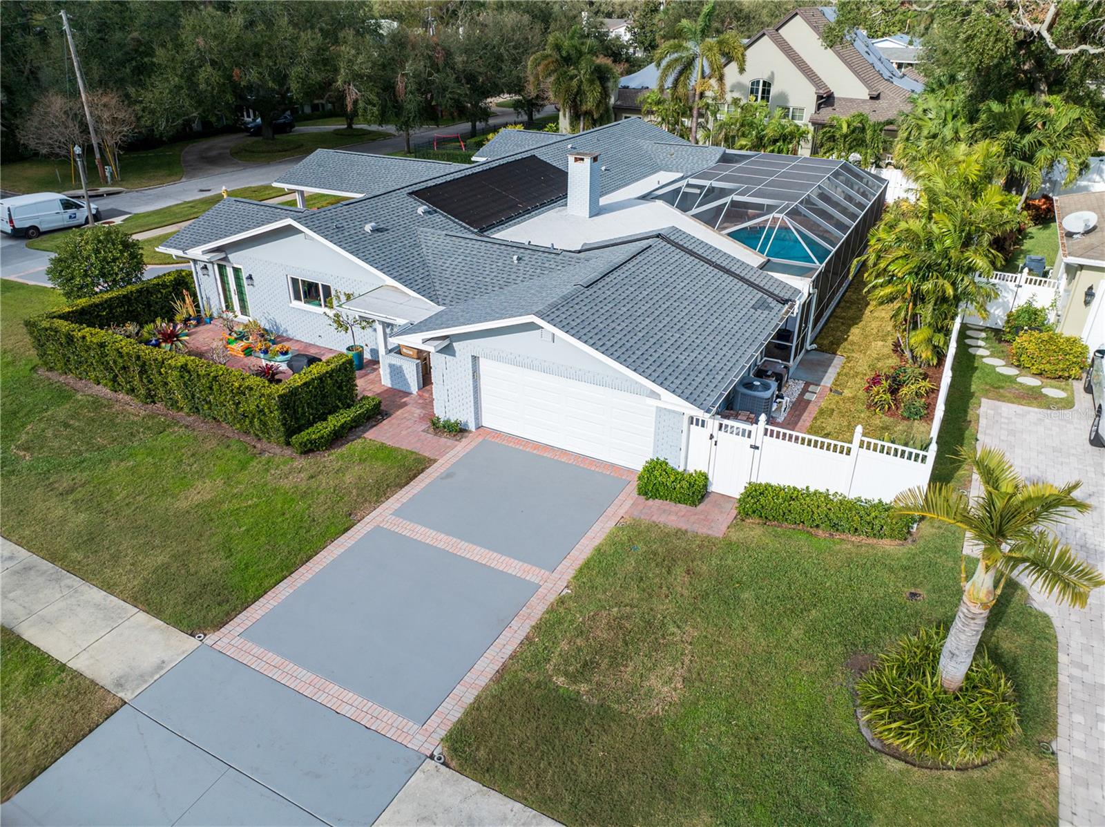 301 OSCEOLA RD, BELLEAIR, FL, 33756
