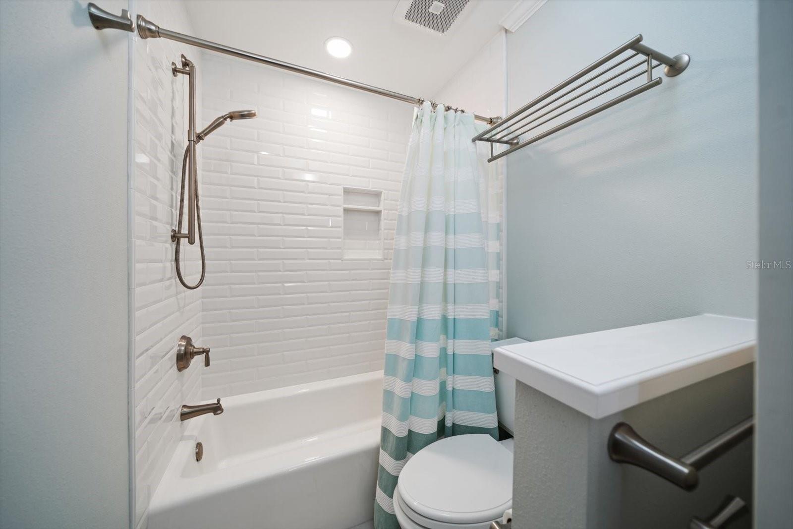 301 OSCEOLA RD, BELLEAIR, FL, 33756