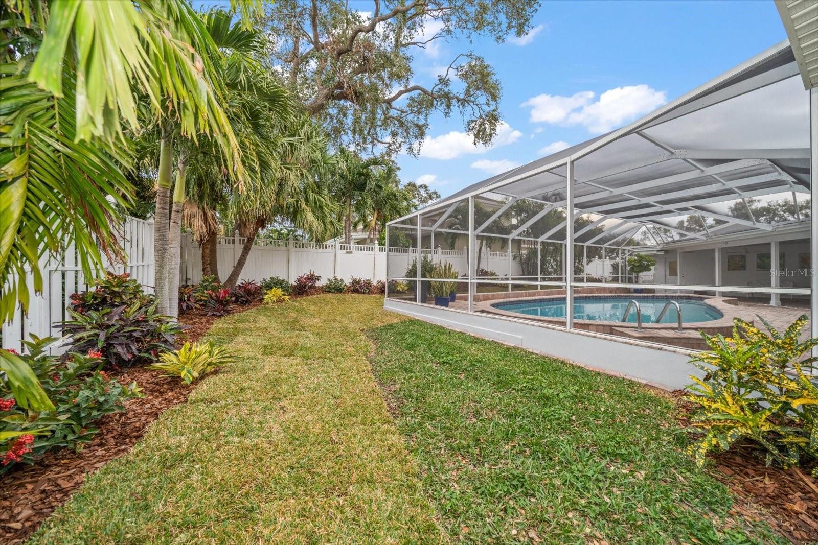 301 OSCEOLA RD, BELLEAIR, FL, 33756