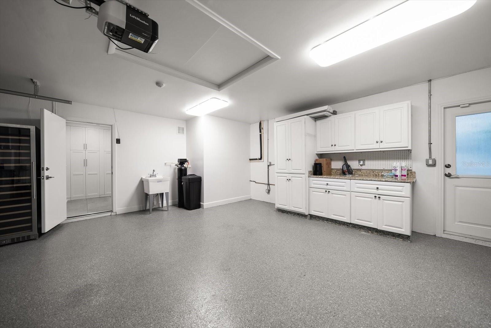 301 OSCEOLA RD, BELLEAIR, FL, 33756