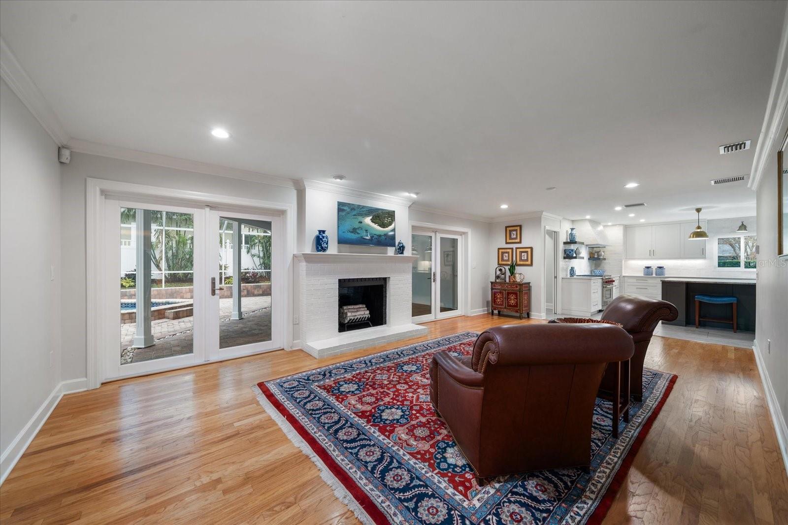 301 OSCEOLA RD, BELLEAIR, FL, 33756