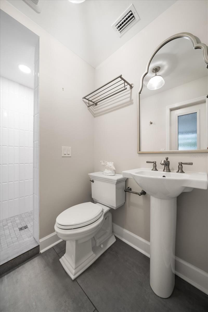 301 OSCEOLA RD, BELLEAIR, FL, 33756