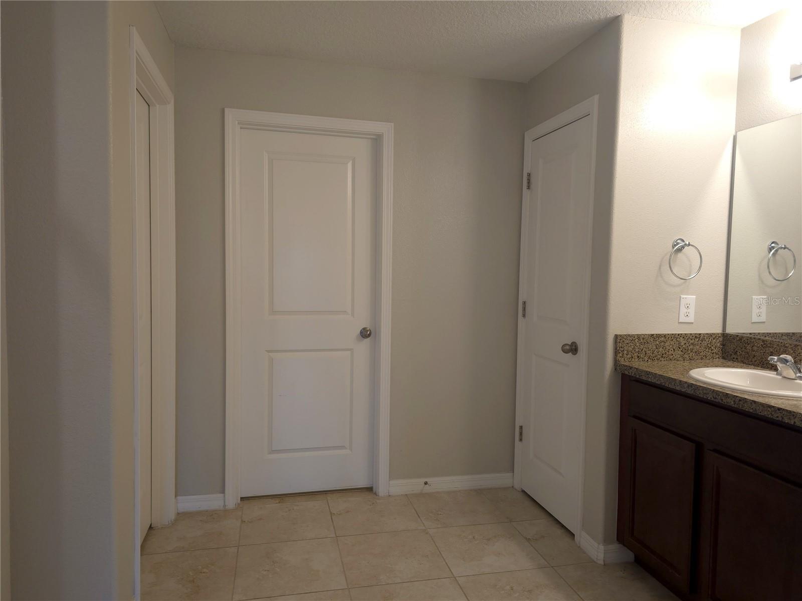10633 STANDING STONE DR, WIMAUMA, FL, 33598