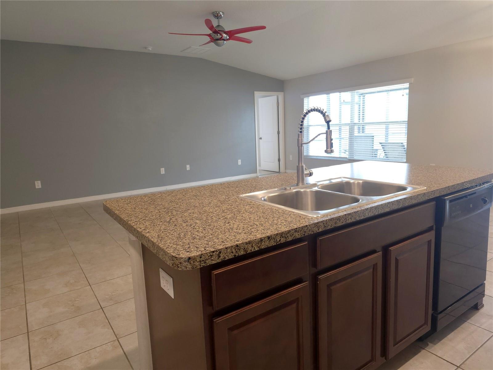 10633 STANDING STONE DR, WIMAUMA, FL, 33598