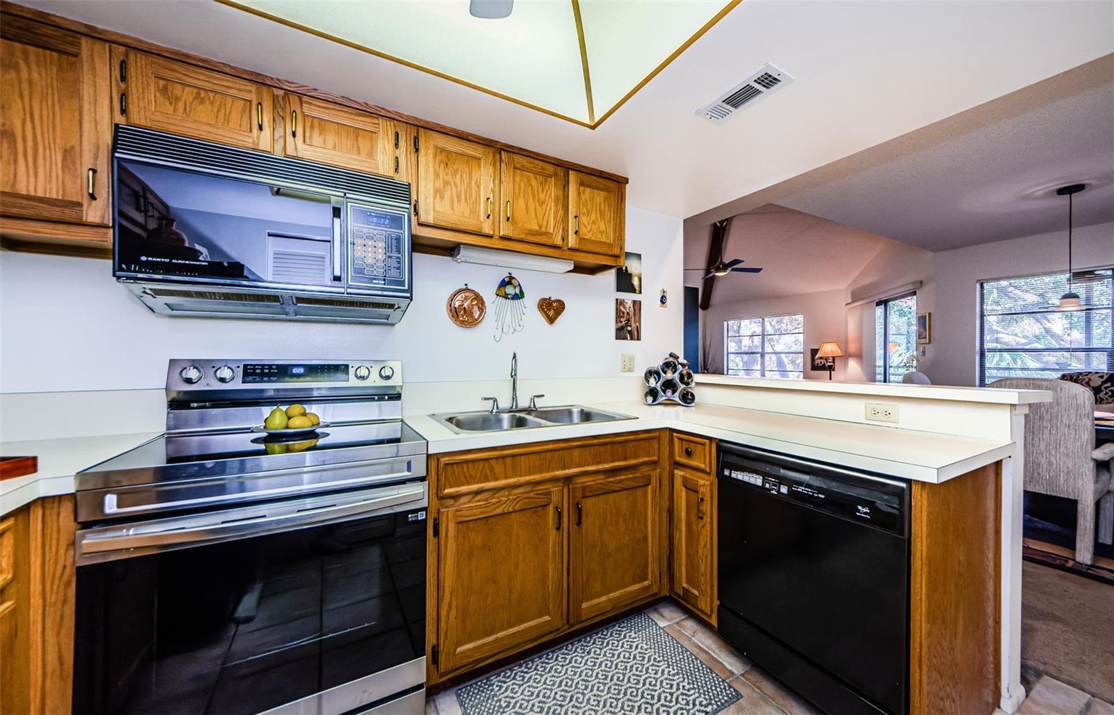 204 LENNOX RD W, PALM HARBOR, FL, 34683