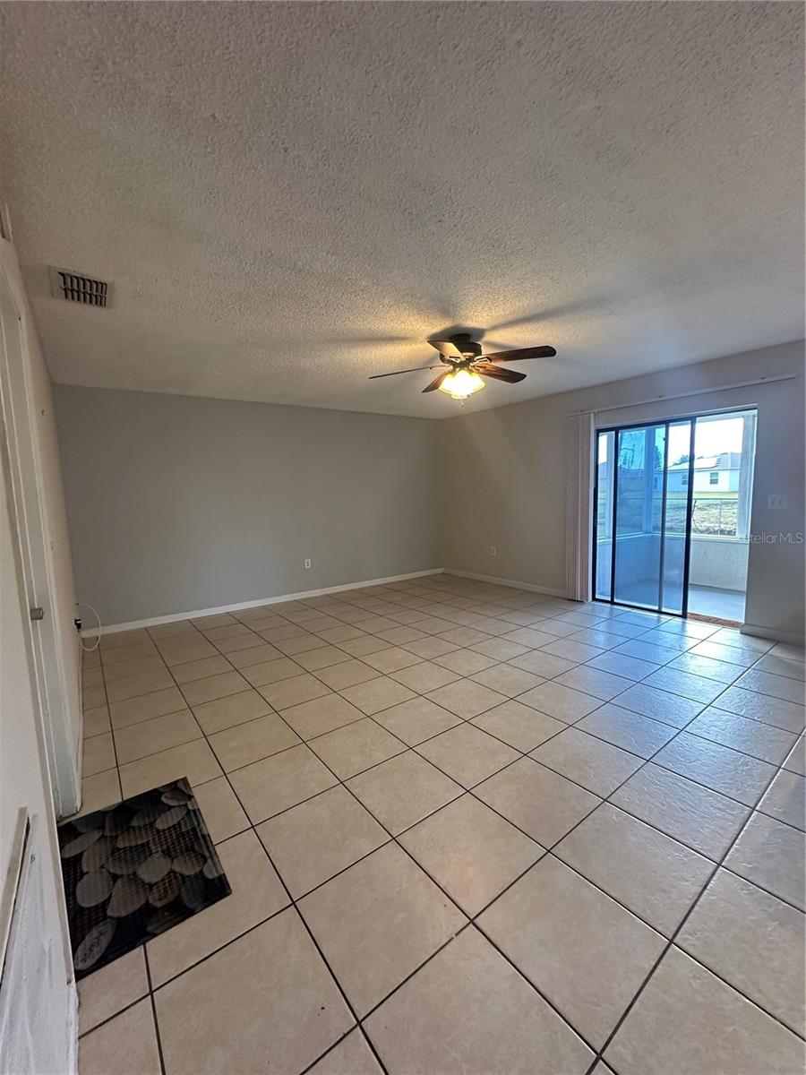 520 CARLSBAD DR, KISSIMMEE, FL, 34758
