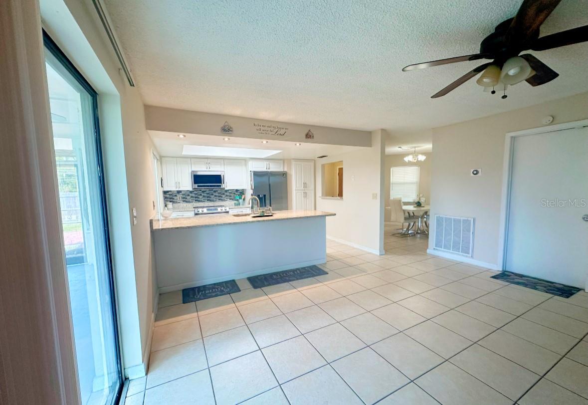 520 CARLSBAD DR, KISSIMMEE, FL, 34758
