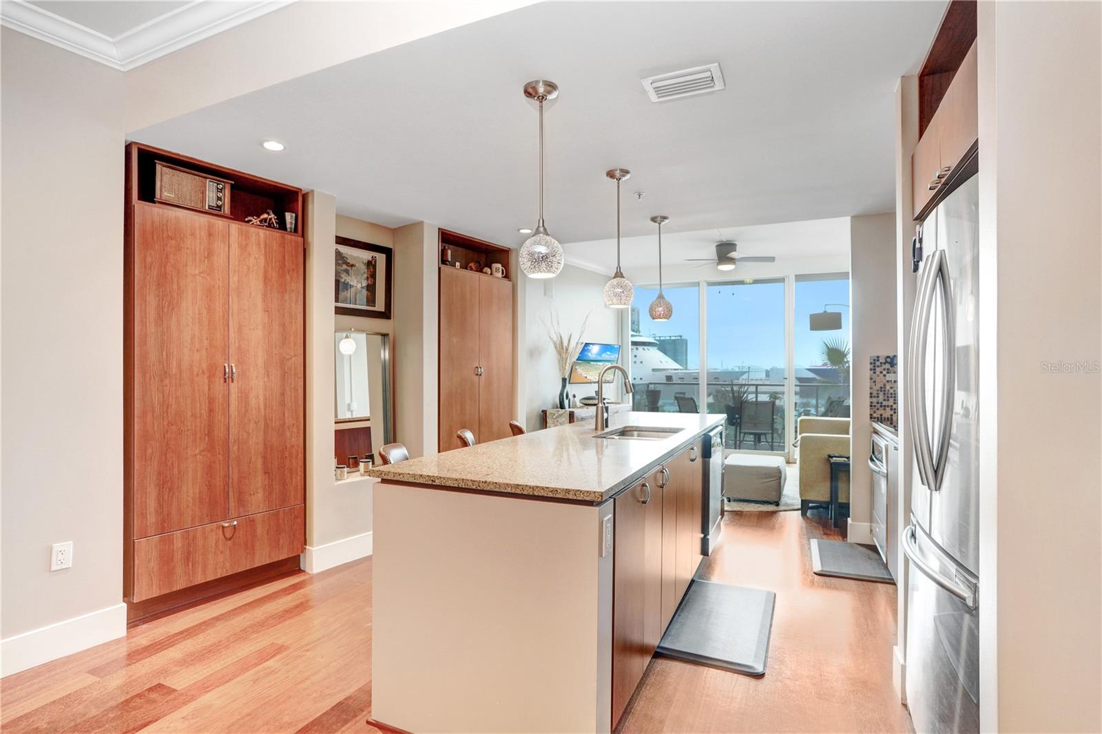 912 CHANNELSIDE DR #2409, TAMPA, FL, 33602