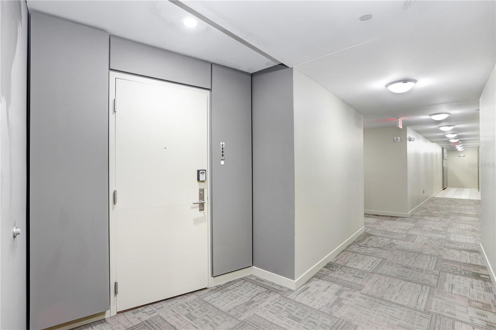 912 CHANNELSIDE DR #2409, TAMPA, FL, 33602