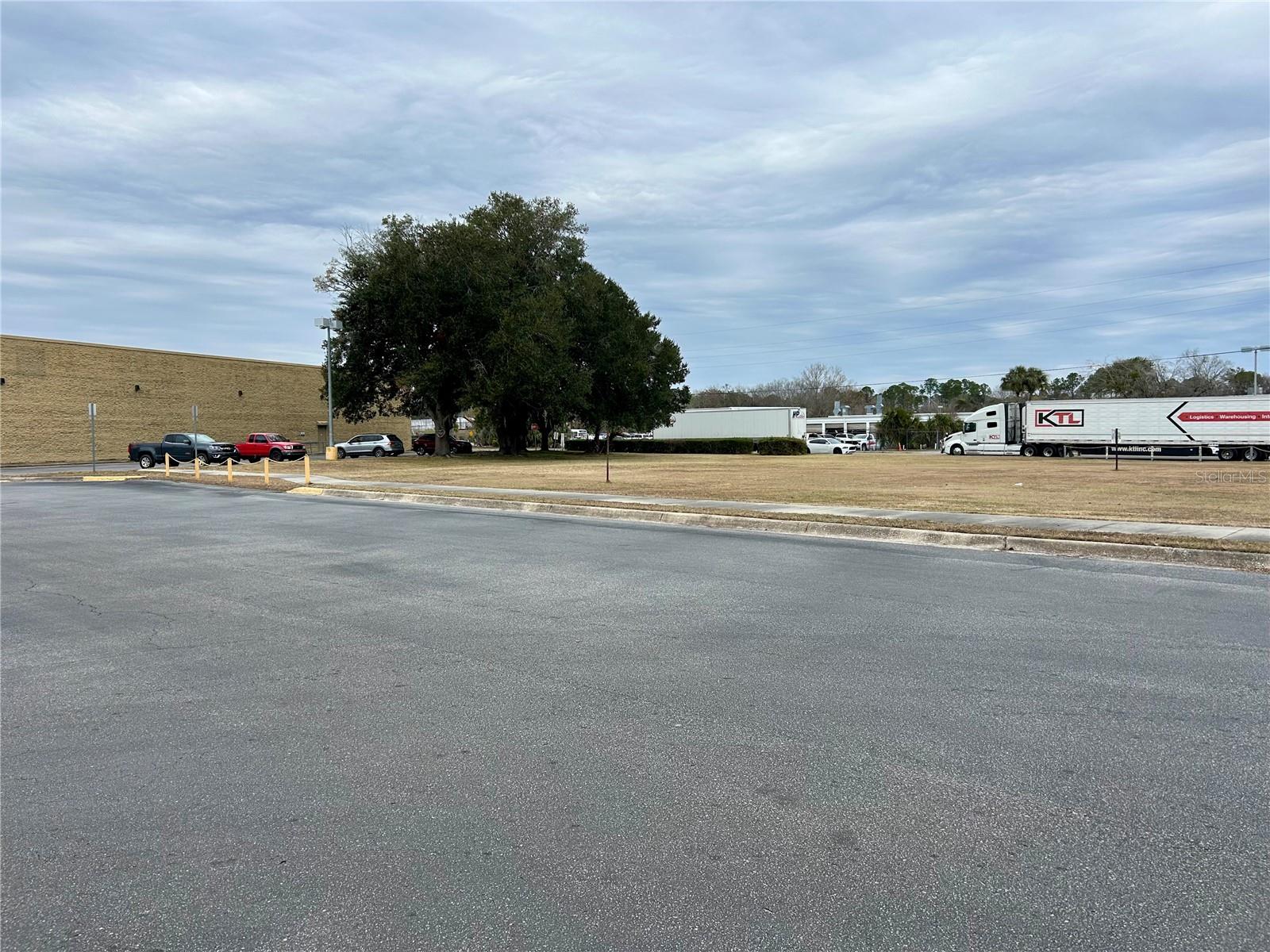 N MAIN ST, GAINESVILLE, FL, 32609