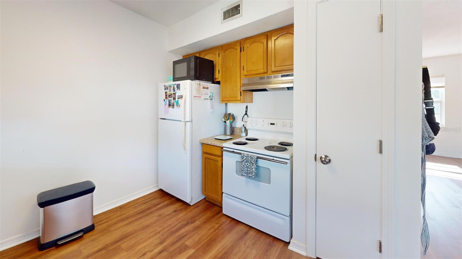 6915 AVENUE DES PALAIS #2B, SOUTH PASADENA, FL, 33707