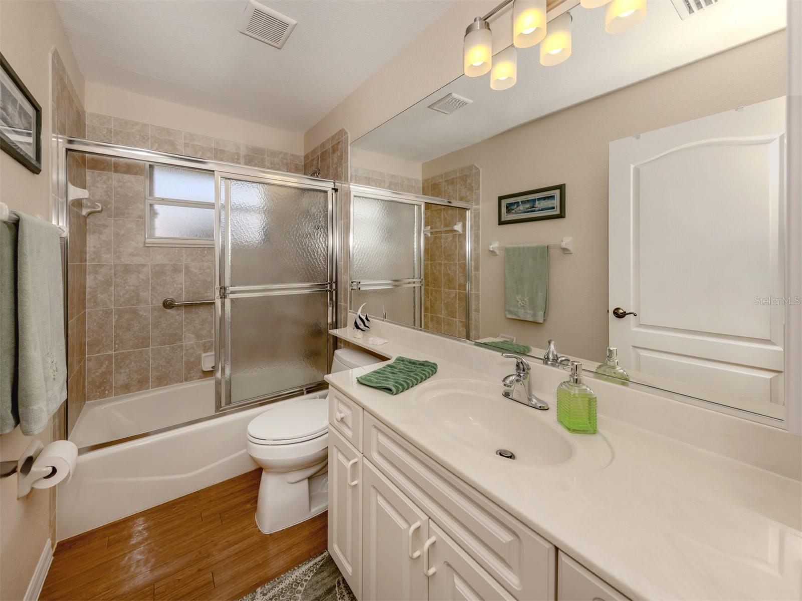 5045 WHITESTONE DR, VENICE, FL, 34293