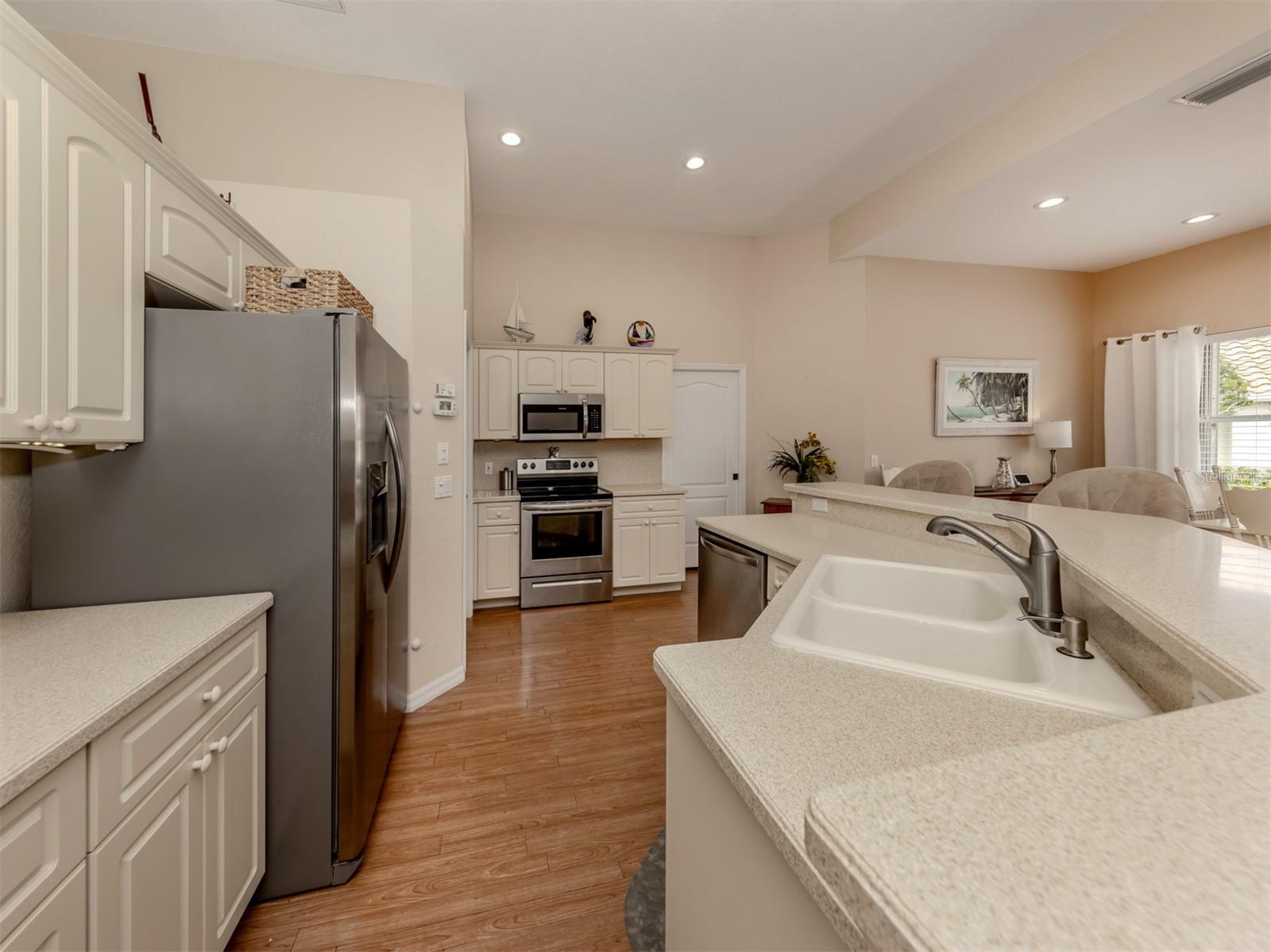 5045 WHITESTONE DR, VENICE, FL, 34293