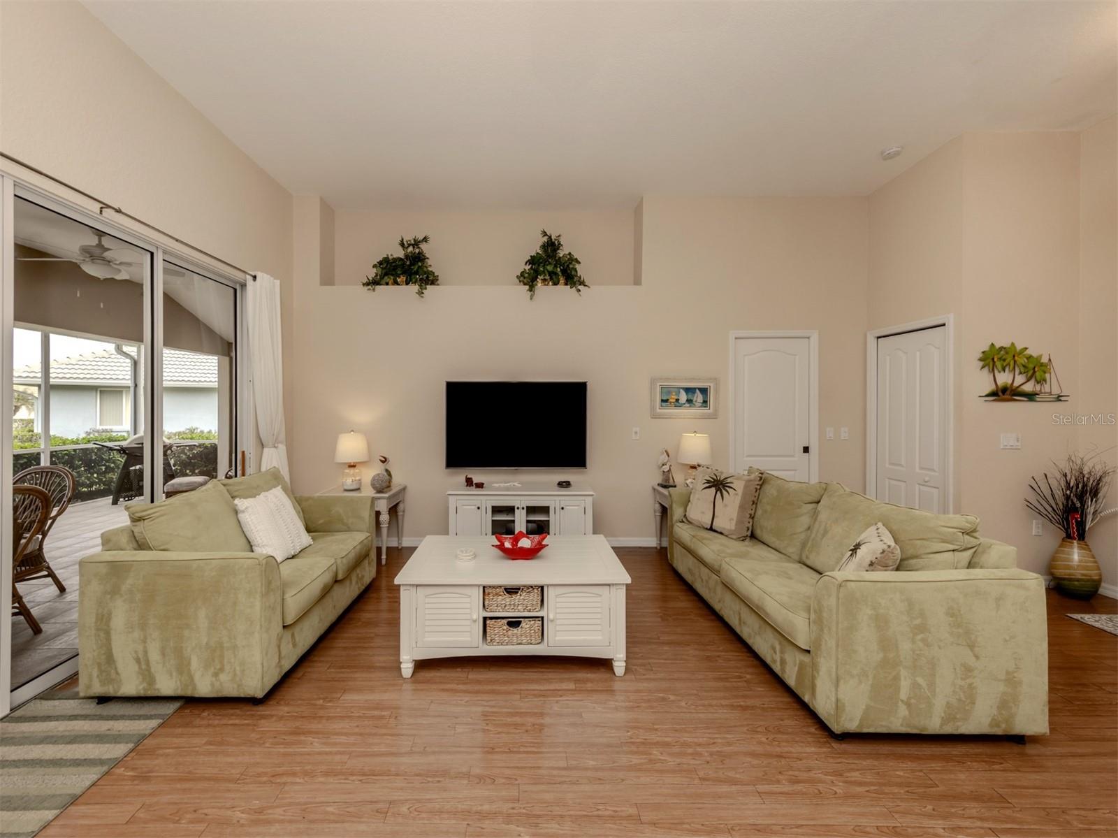 5045 WHITESTONE DR, VENICE, FL, 34293
