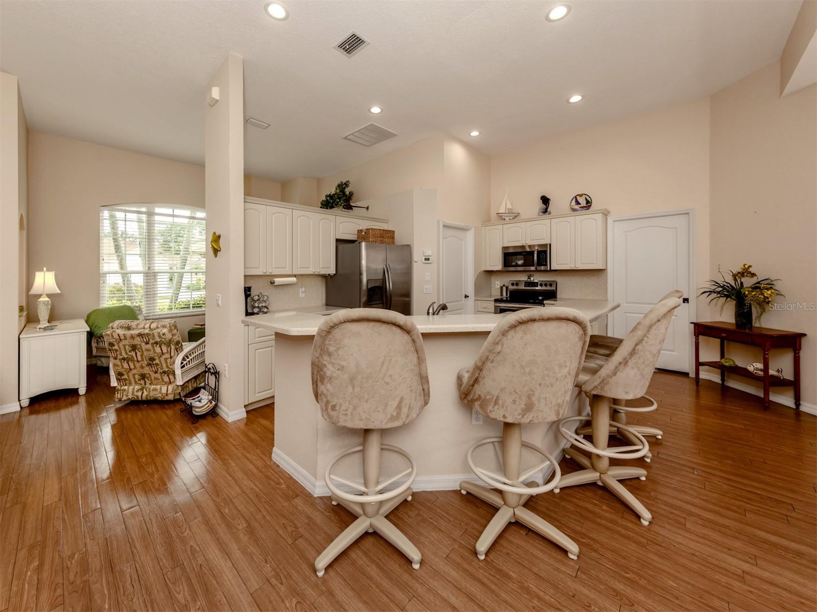 5045 WHITESTONE DR, VENICE, FL, 34293