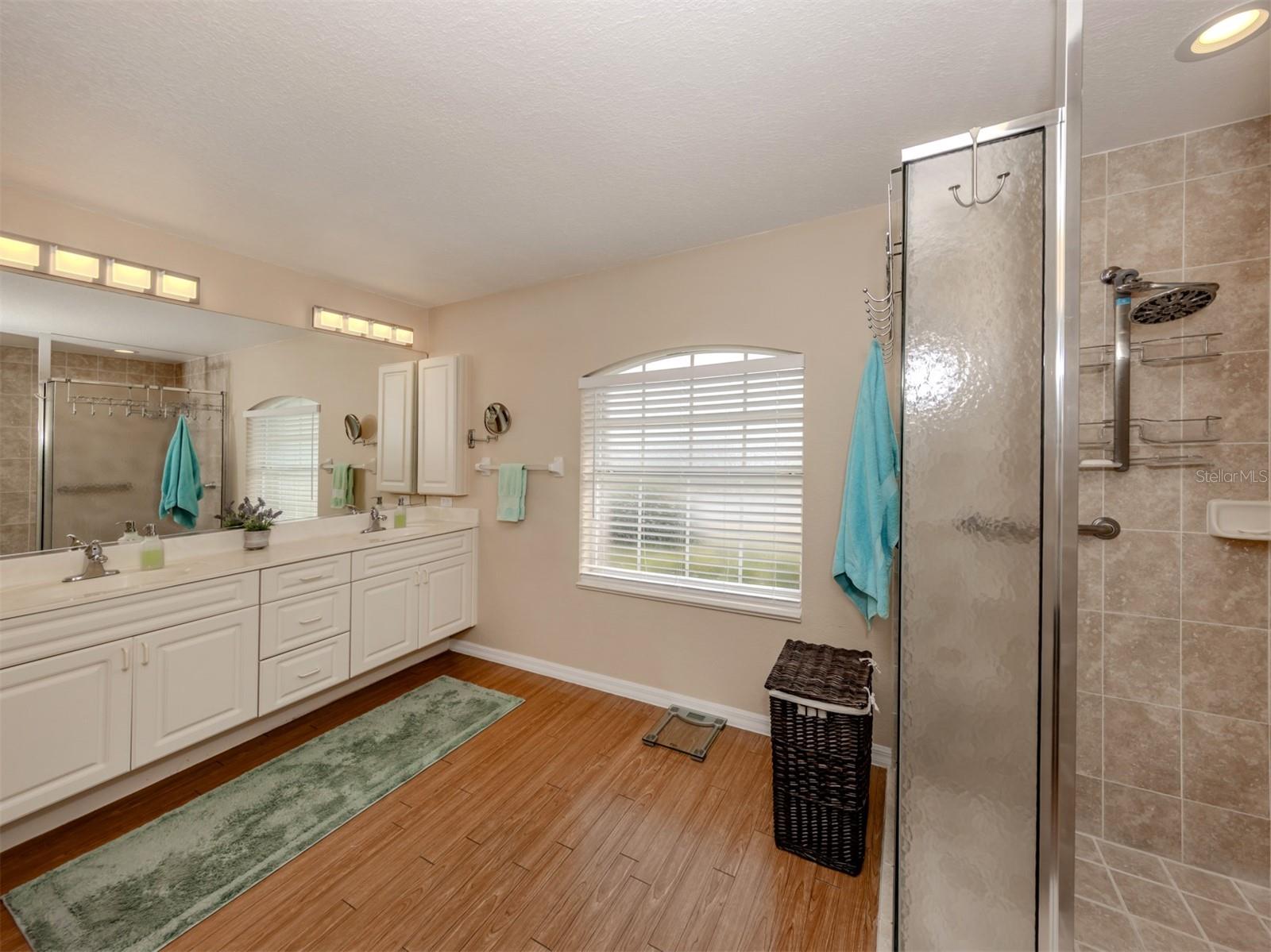 5045 WHITESTONE DR, VENICE, FL, 34293