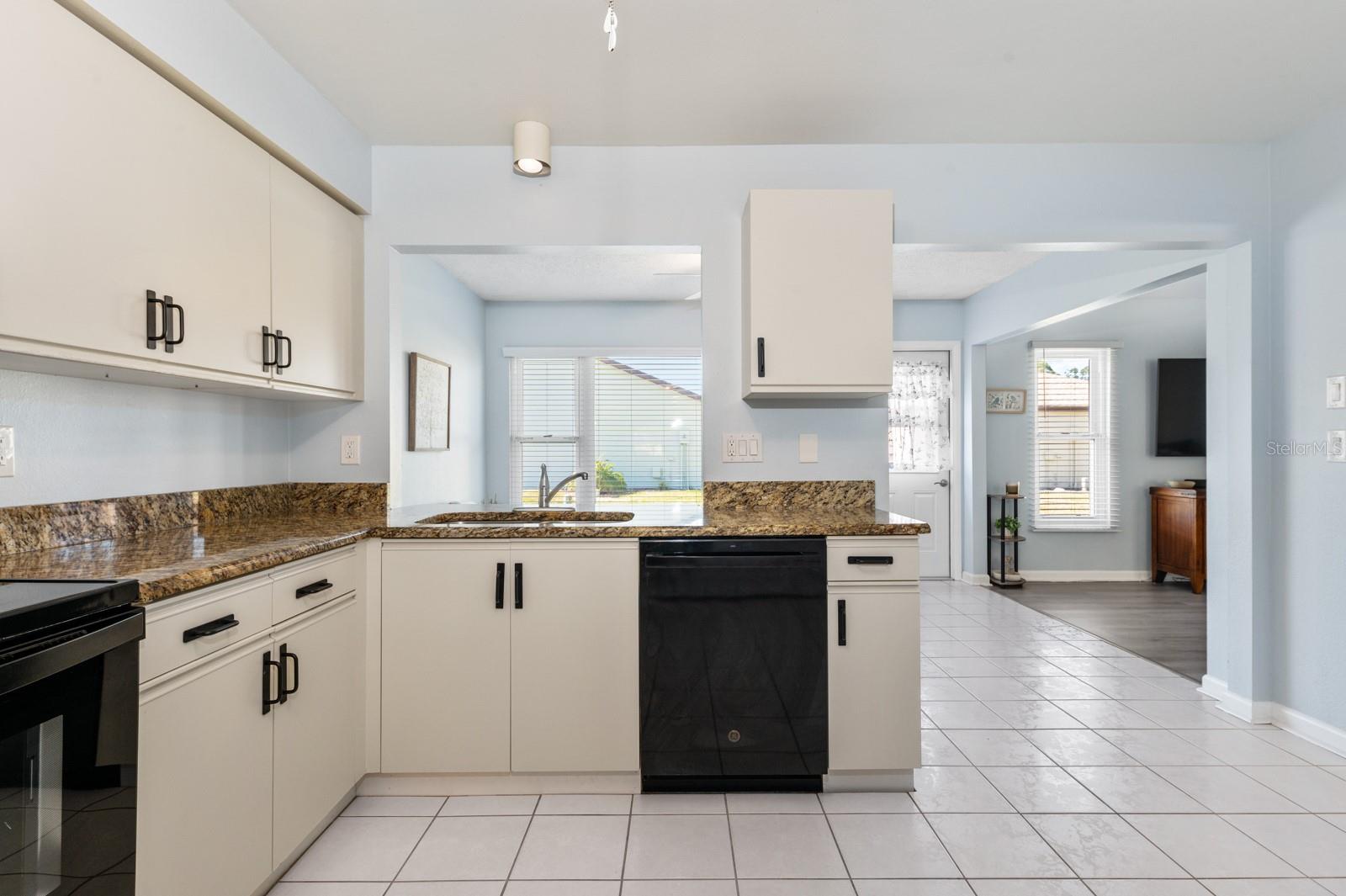 664 LINDEN DR, ENGLEWOOD, FL, 34223