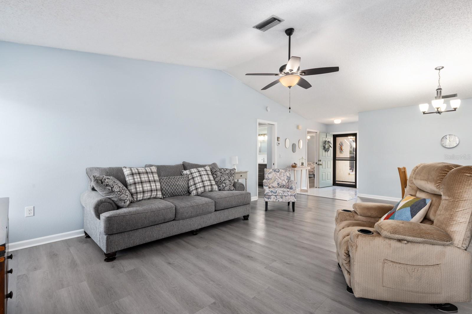 664 LINDEN DR, ENGLEWOOD, FL, 34223