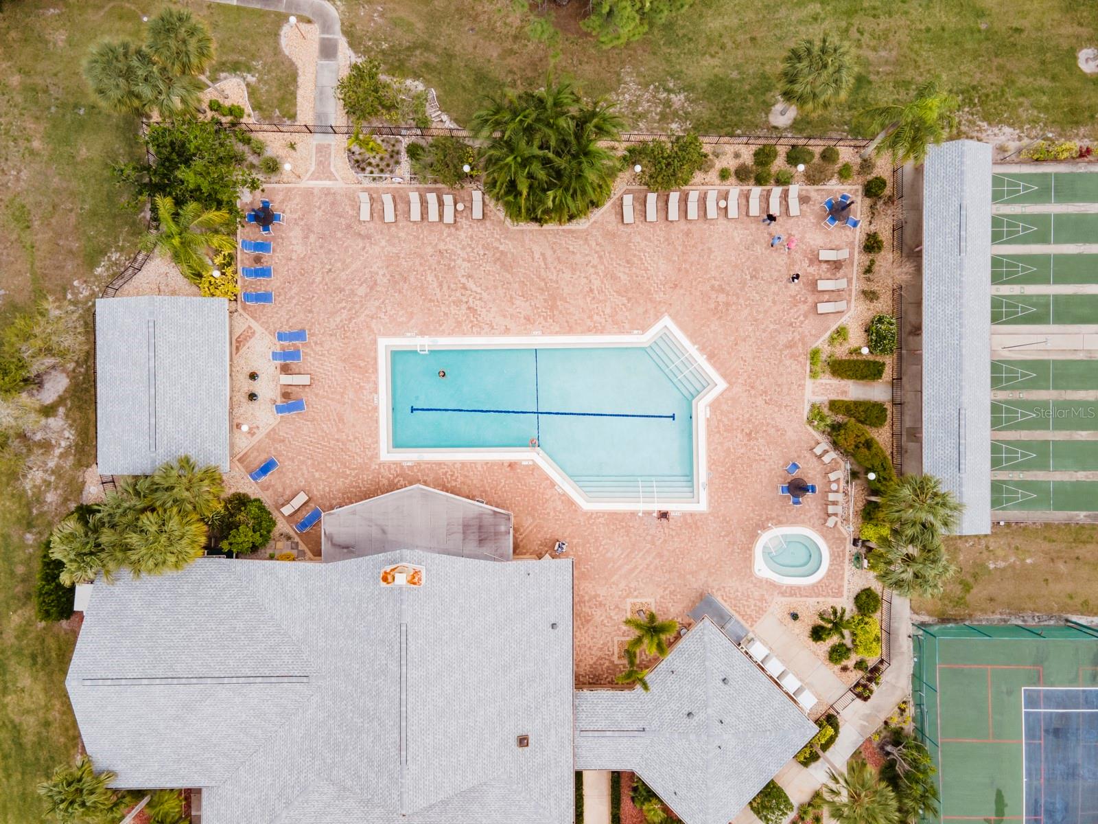 664 LINDEN DR, ENGLEWOOD, FL, 34223