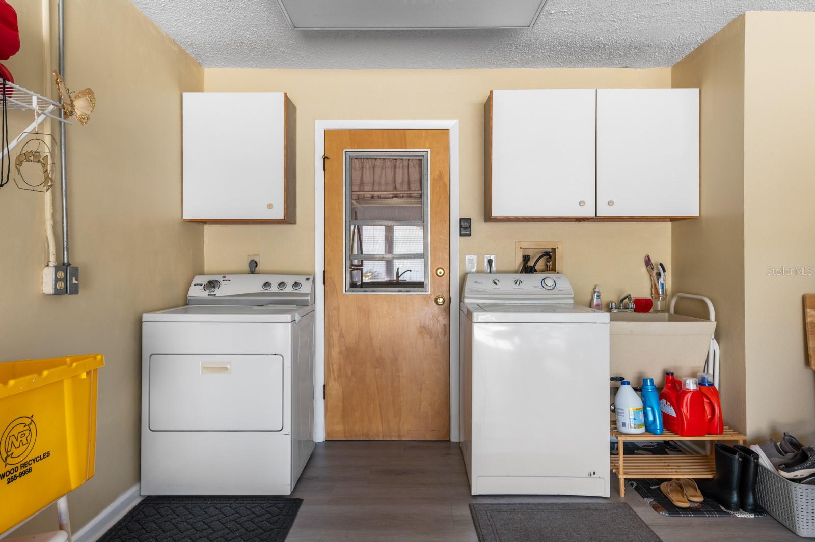 664 LINDEN DR, ENGLEWOOD, FL, 34223