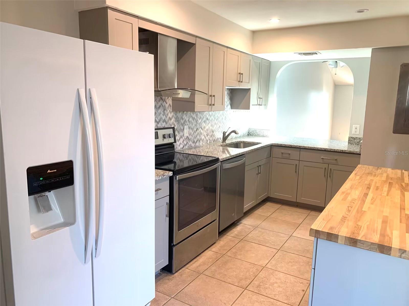 5429 VINELAND RD #S, ORLANDO, FL, 32811