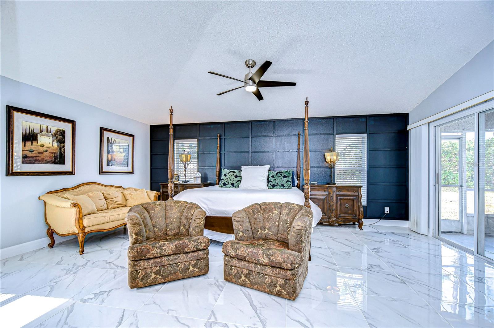 19304 GARDEN QUILT CIR, LUTZ, FL, 33558