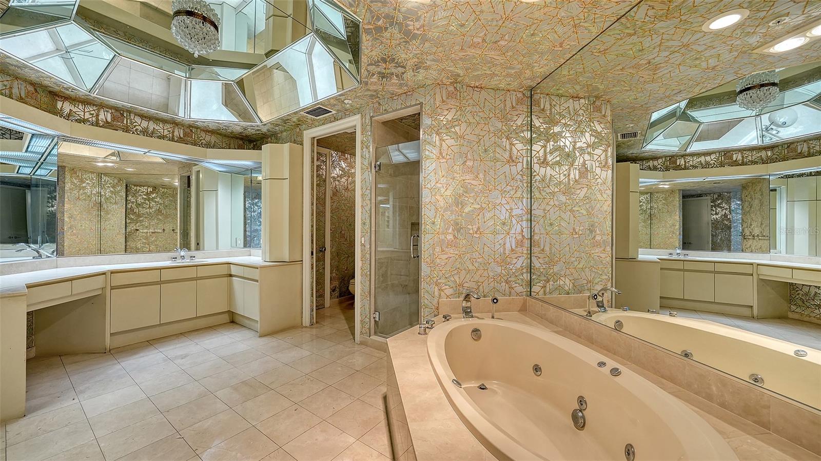 415 L AMBIANCE DR #A701, LONGBOAT KEY, FL, 34228