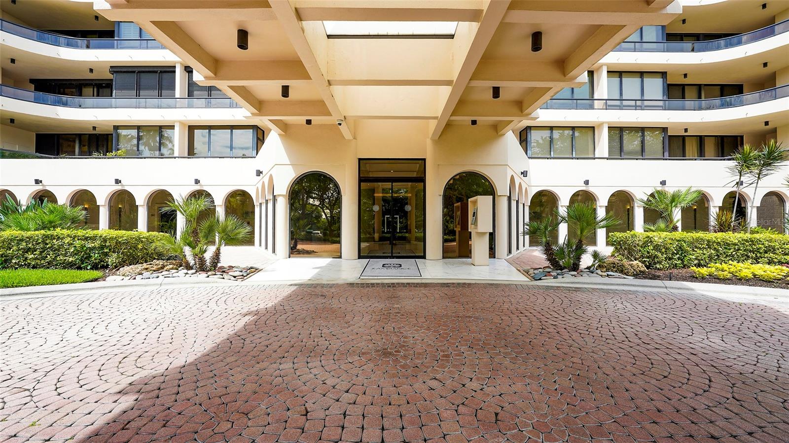 415 L AMBIANCE DR #A701, LONGBOAT KEY, FL, 34228