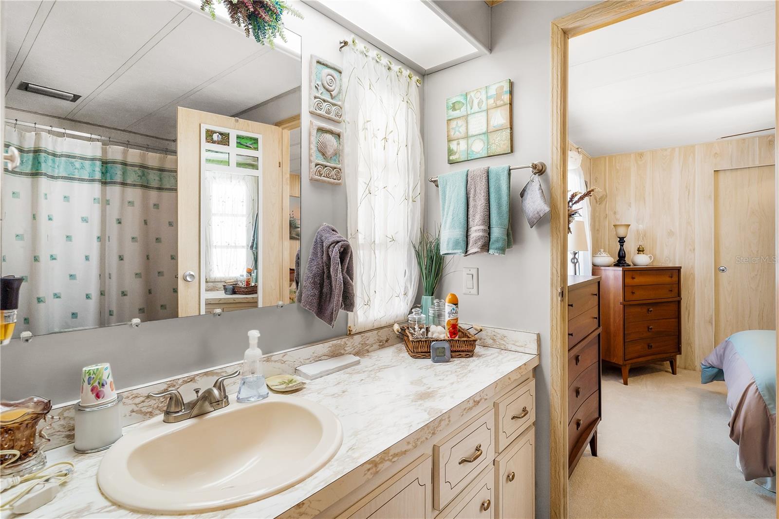 718 W COACH N FOUR DR, LEESBURG, FL, 34748