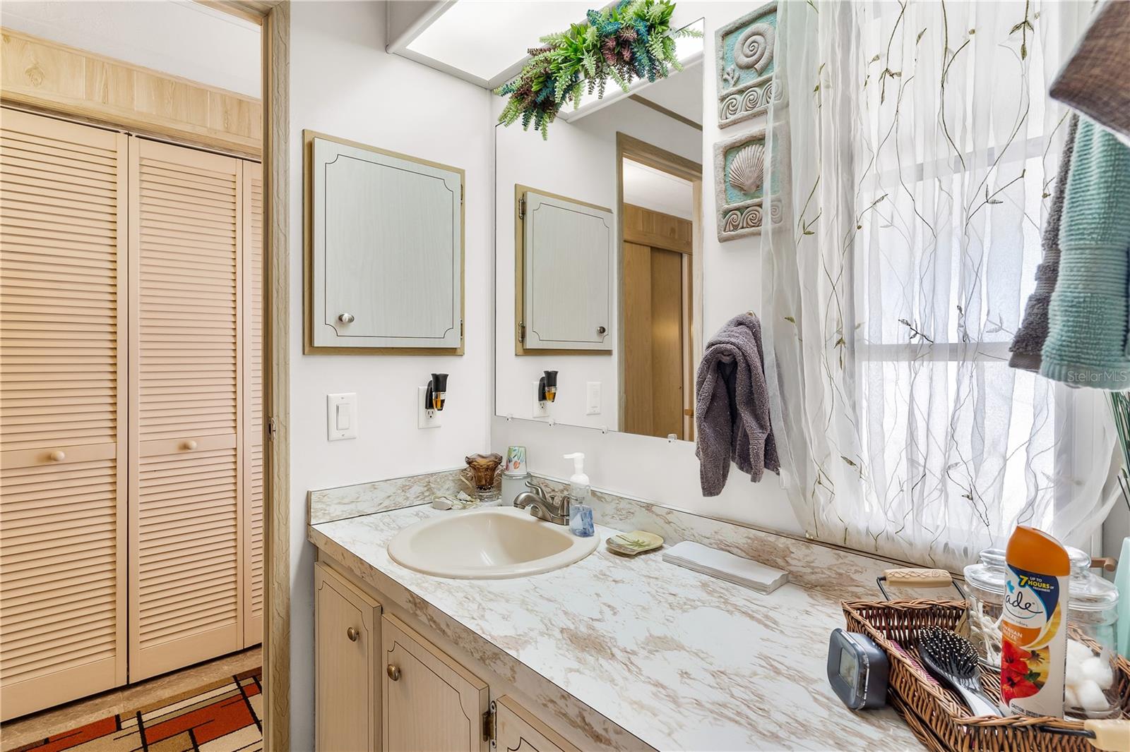 718 W COACH N FOUR DR, LEESBURG, FL, 34748