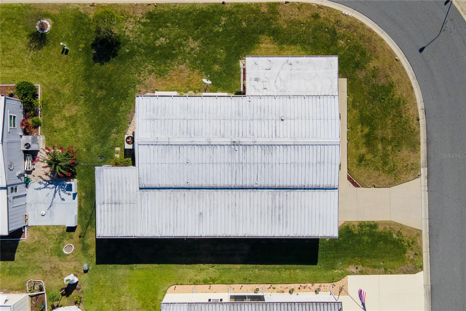 718 W COACH N FOUR DR, LEESBURG, FL, 34748