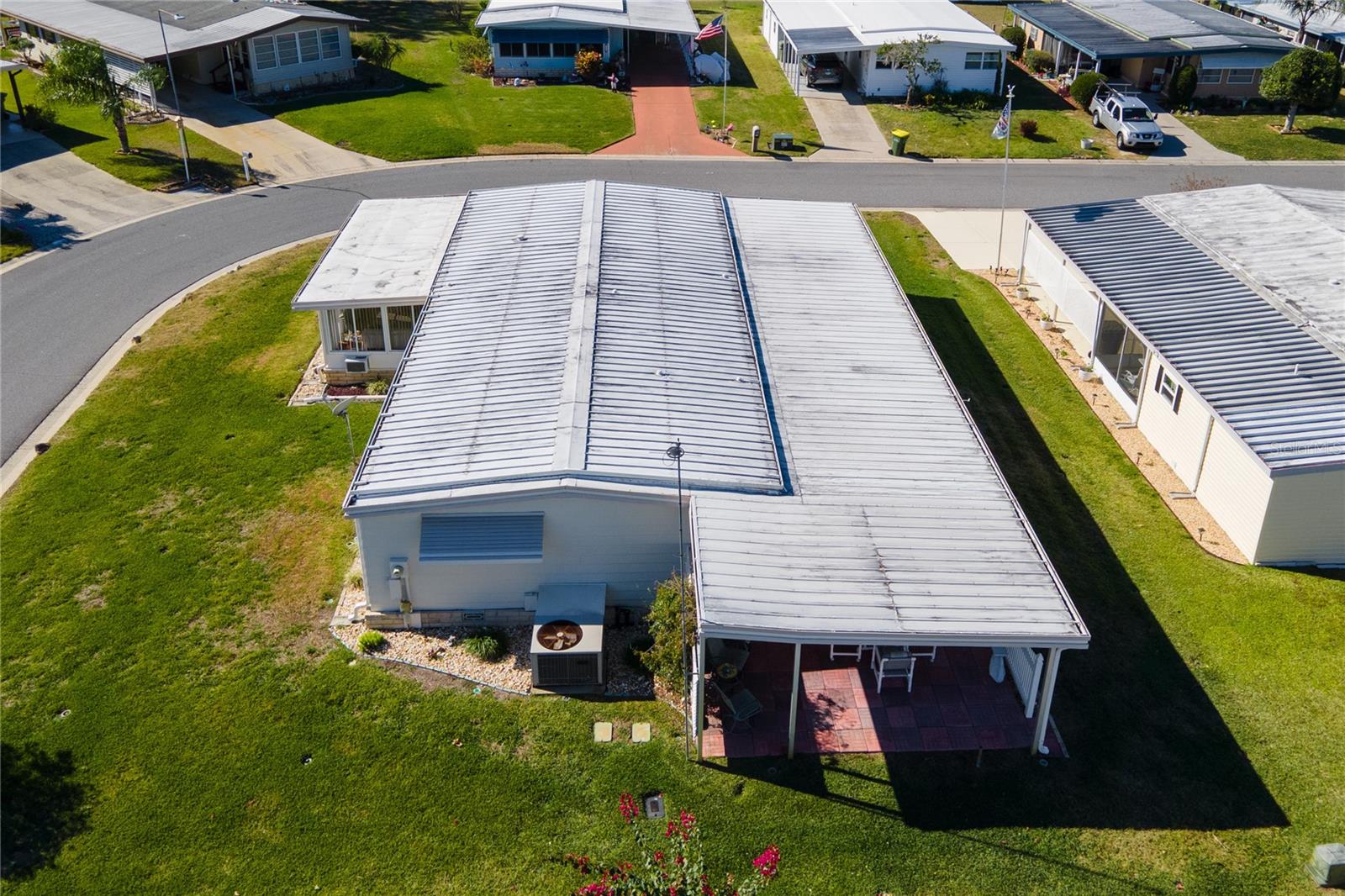 718 W COACH N FOUR DR, LEESBURG, FL, 34748