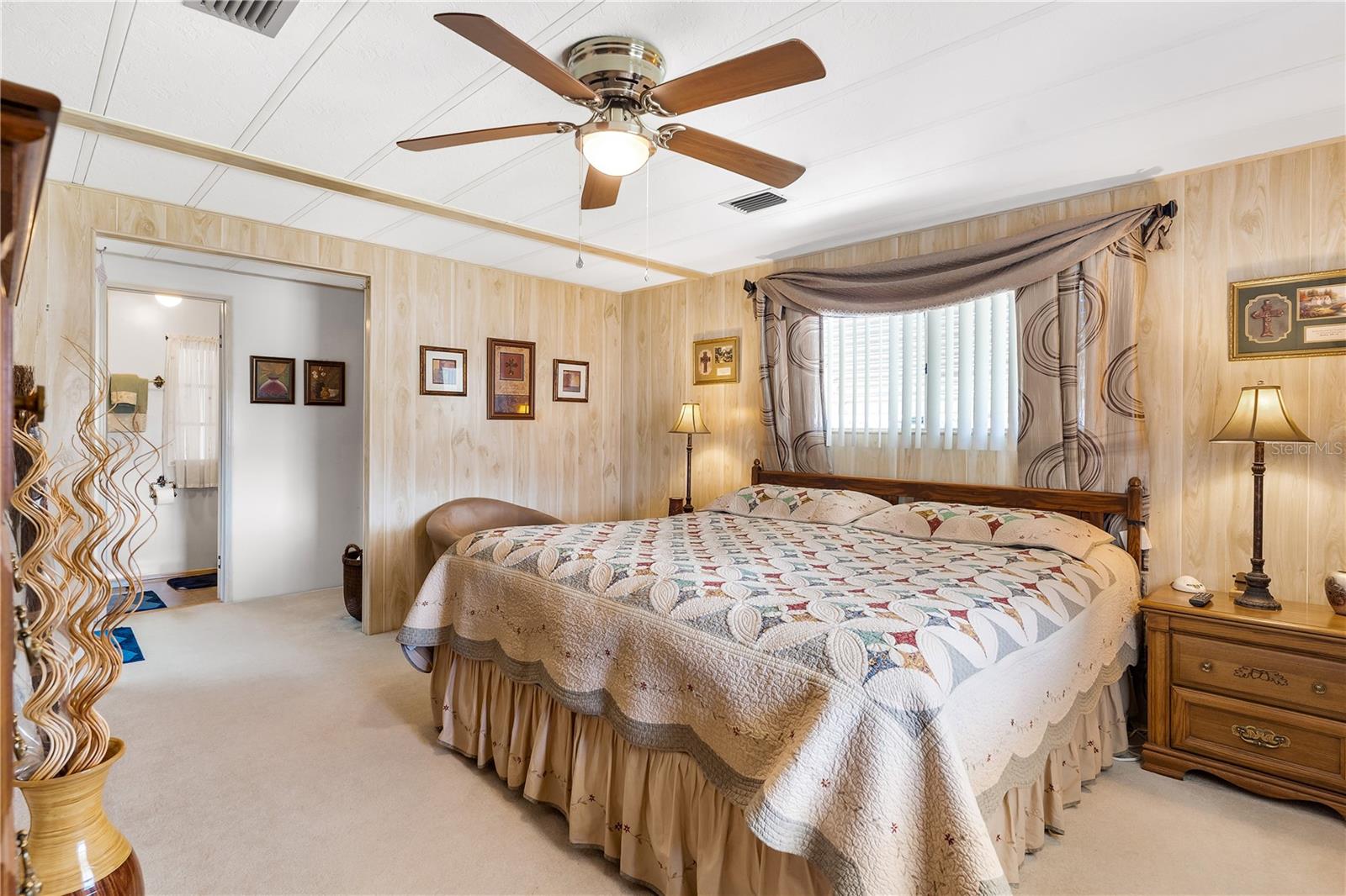 718 W COACH N FOUR DR, LEESBURG, FL, 34748