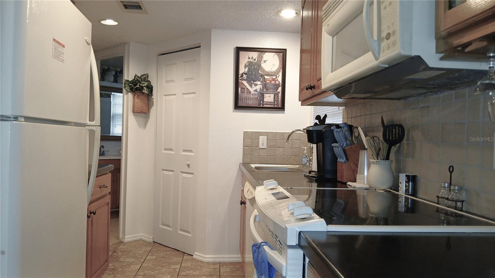 7990 MIDWAY DRIVE TER #M102, OCALA, FL, 34472