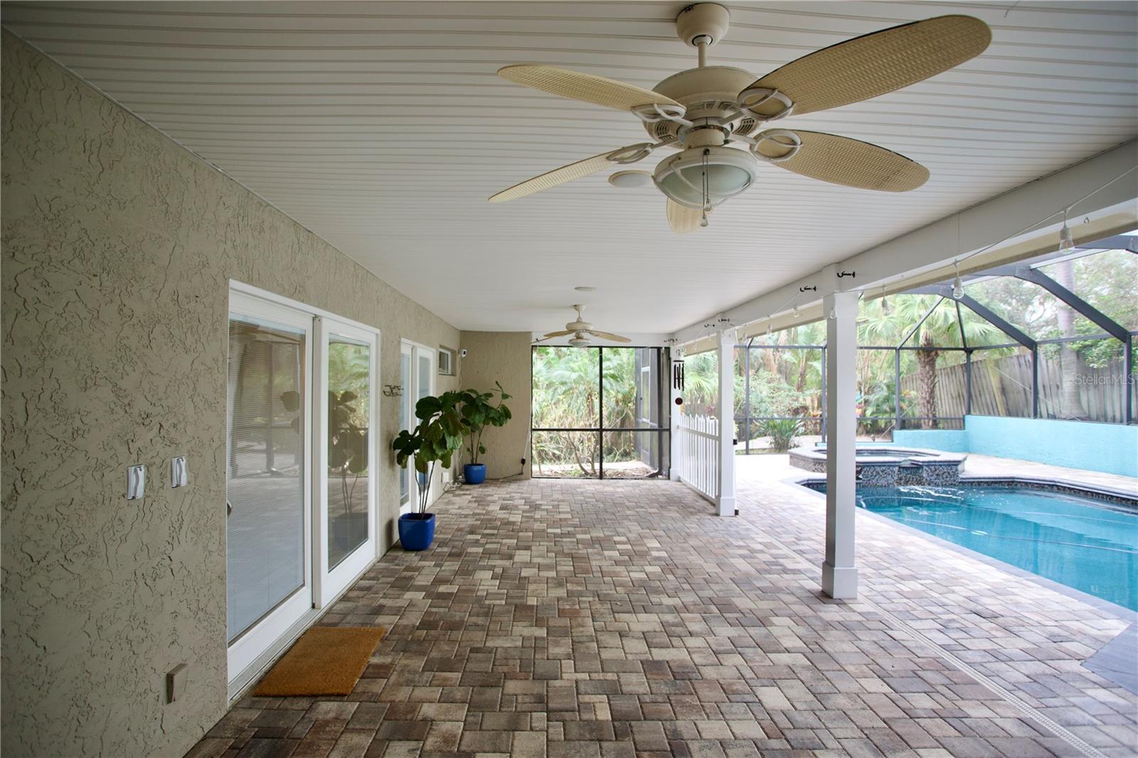 2079 SWAN LN, SAFETY HARBOR, FL, 34695