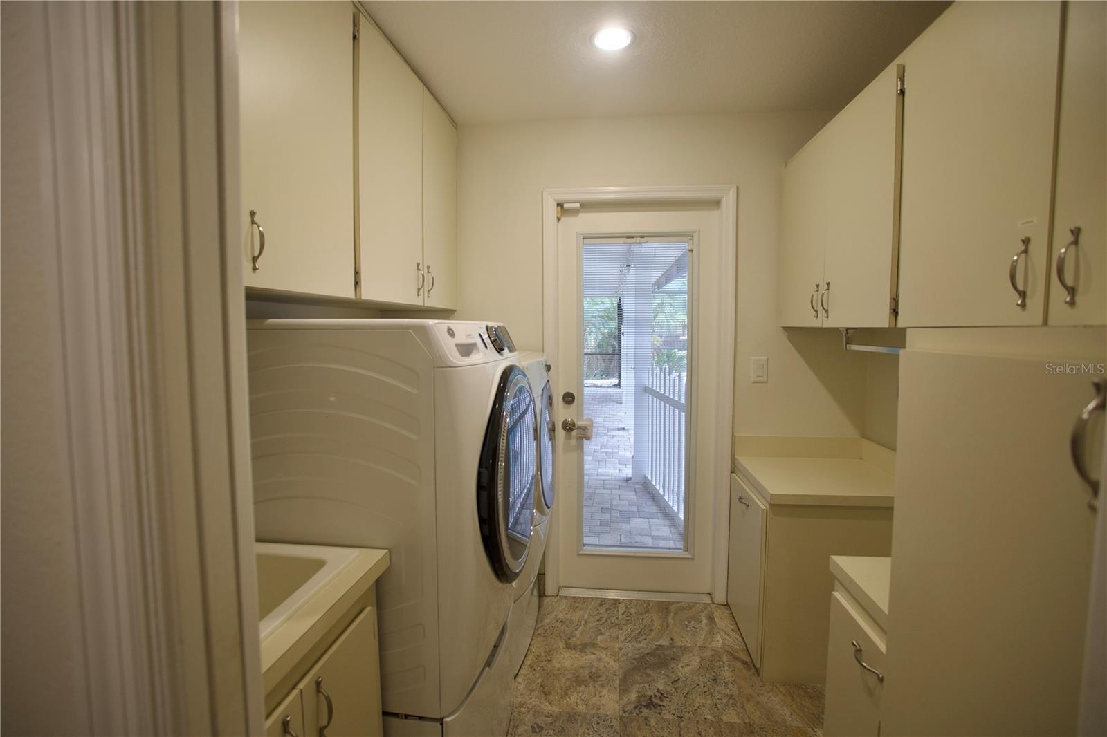 2079 SWAN LN, SAFETY HARBOR, FL, 34695