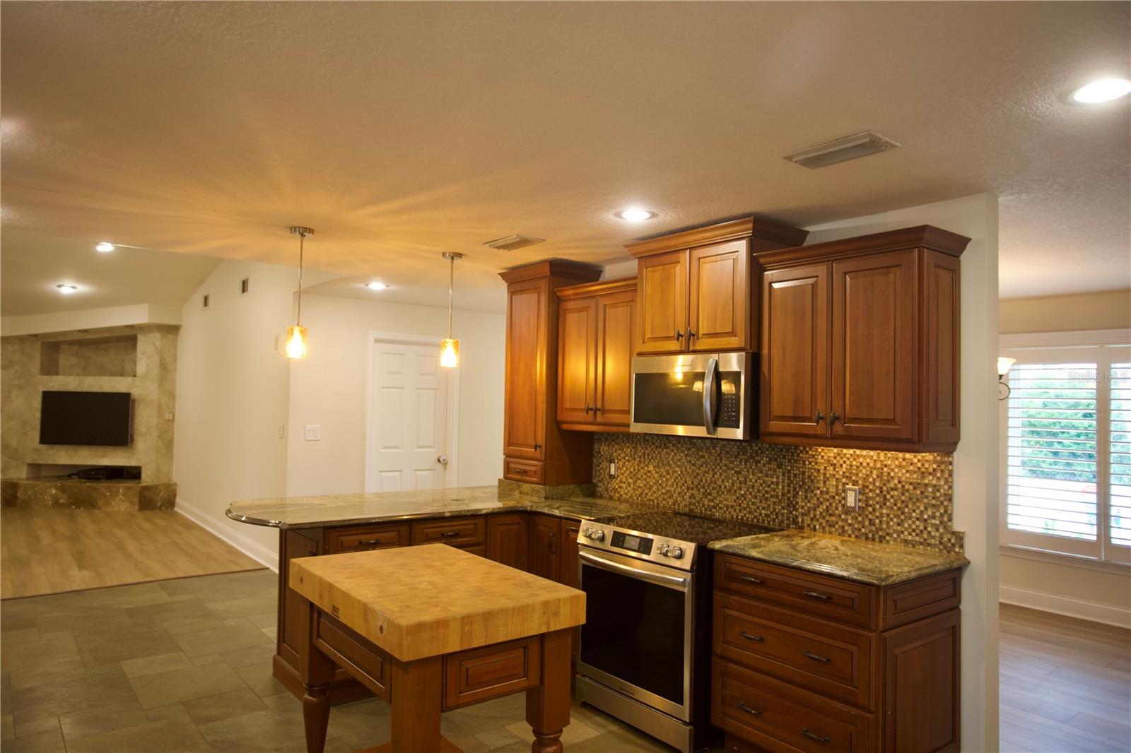 2079 SWAN LN, SAFETY HARBOR, FL, 34695