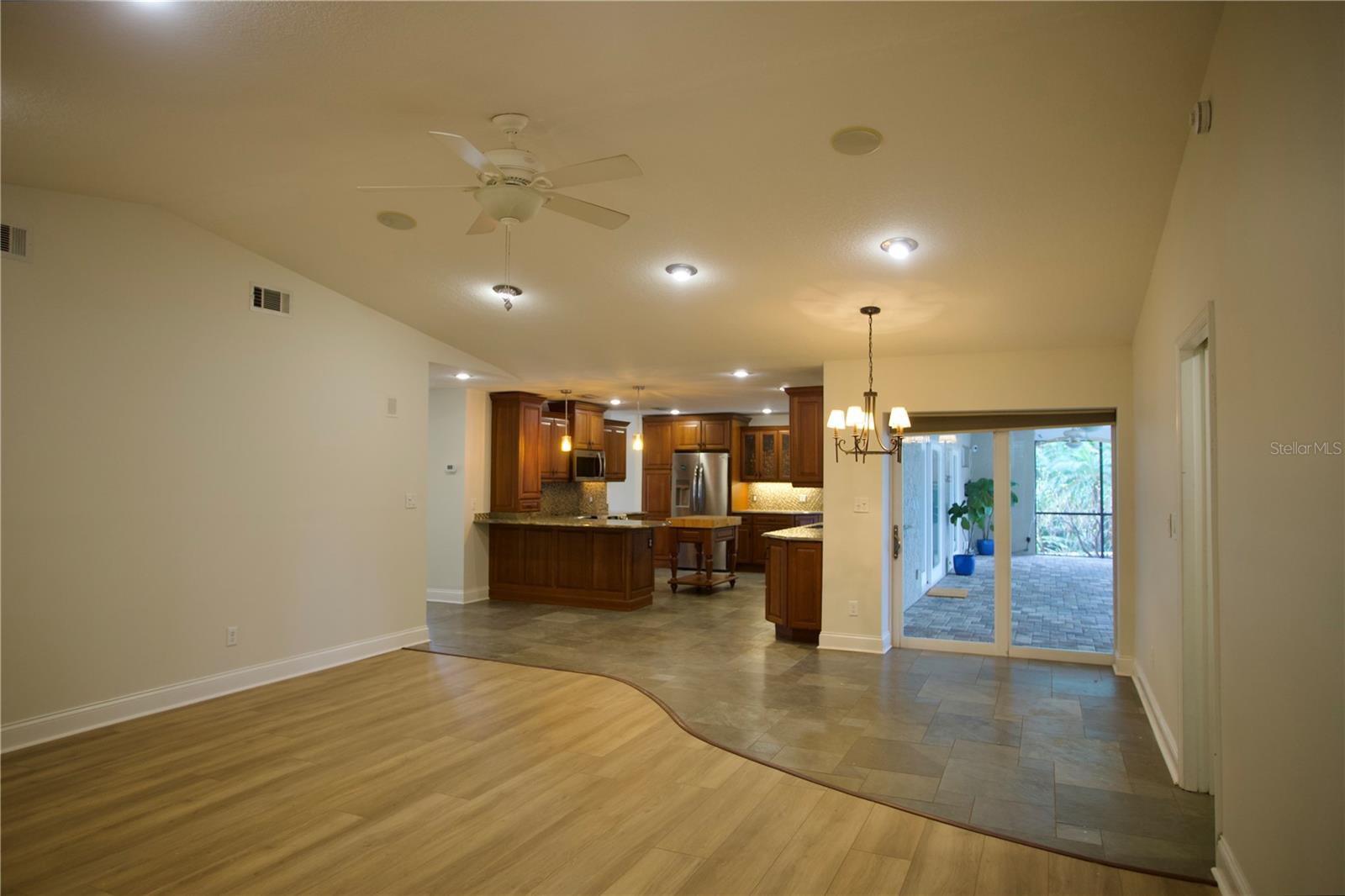 2079 SWAN LN, SAFETY HARBOR, FL, 34695
