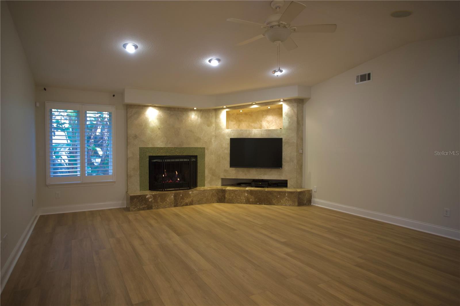 2079 SWAN LN, SAFETY HARBOR, FL, 34695