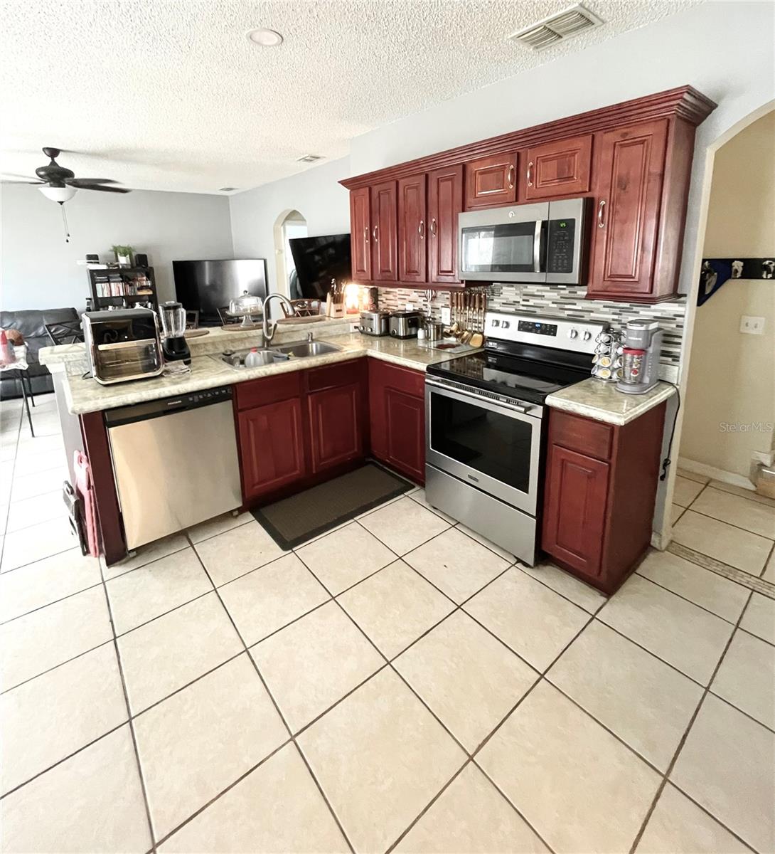 762 SQUIRREL CT, KISSIMMEE, FL, 34759