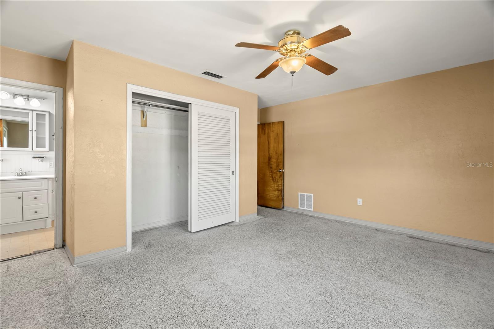 1085 INDIAN ROCKS RD S, LARGO, FL, 33770