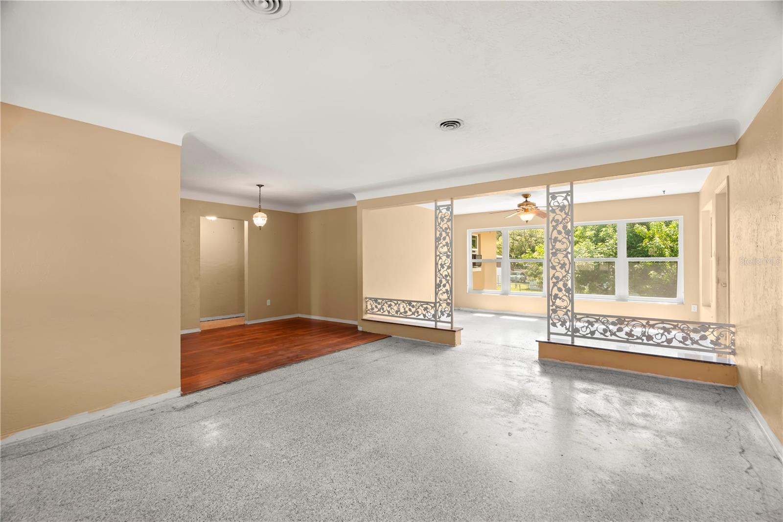 1085 INDIAN ROCKS RD S, LARGO, FL, 33770