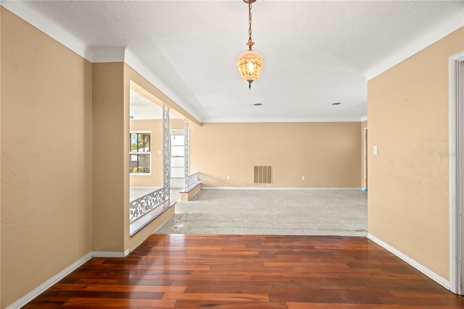 1085 INDIAN ROCKS RD S, LARGO, FL, 33770