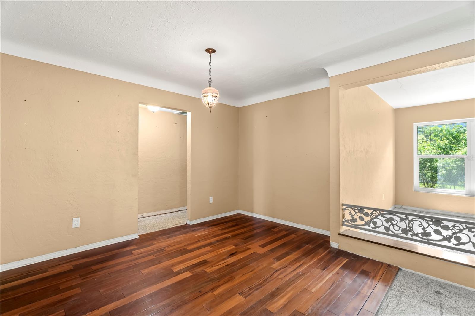 1085 INDIAN ROCKS RD S, LARGO, FL, 33770