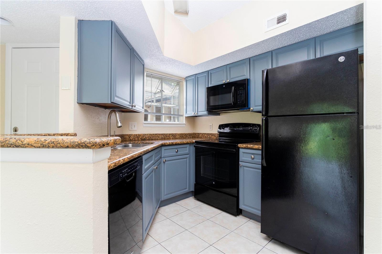 1932 LAKE ATRIUMS CIR #86, ORLANDO, FL, 32839